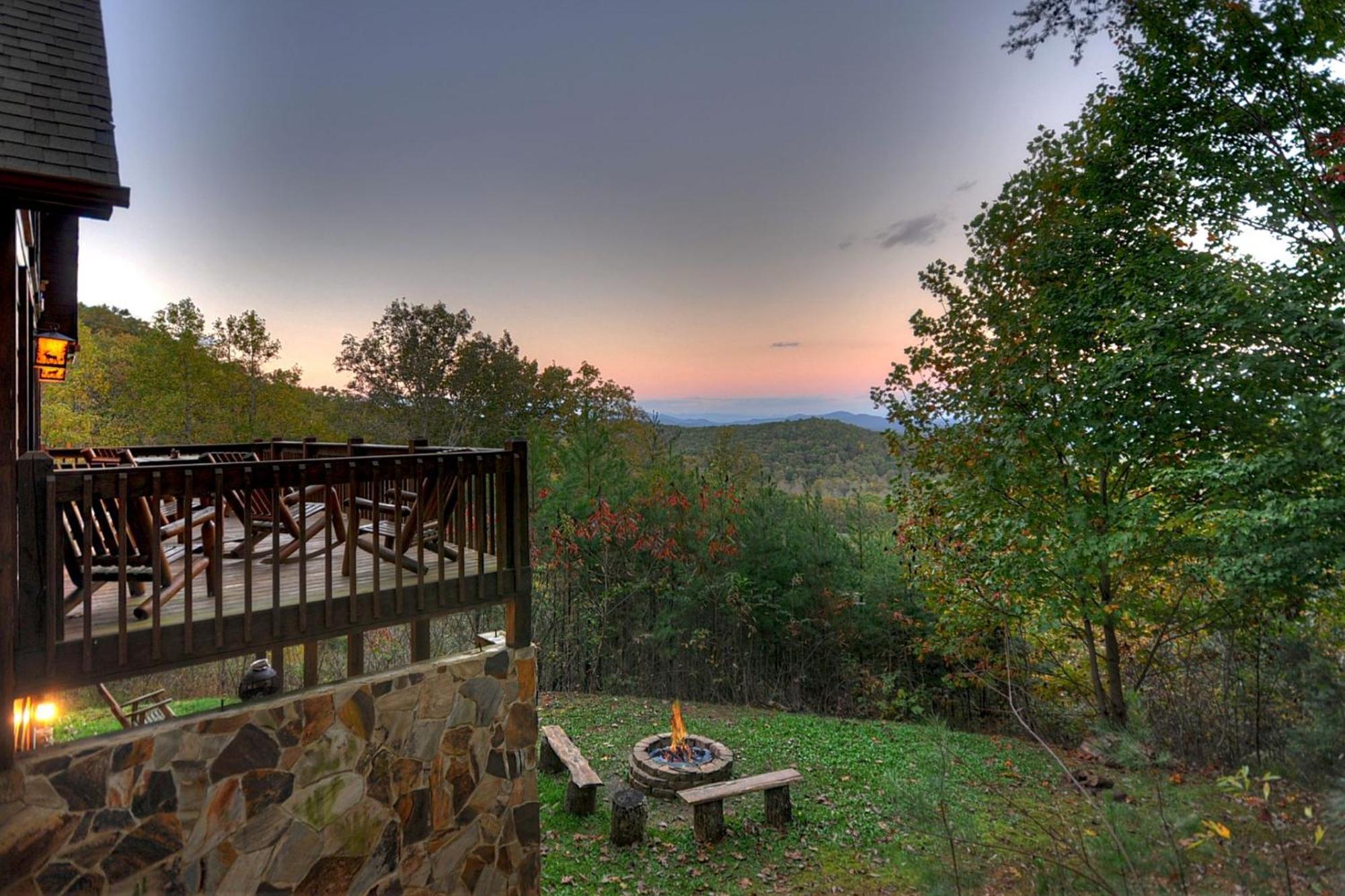 The View Sweeping Mountain Views Gas Fireplace Game Room Hot Tub 蓝岭 外观 照片